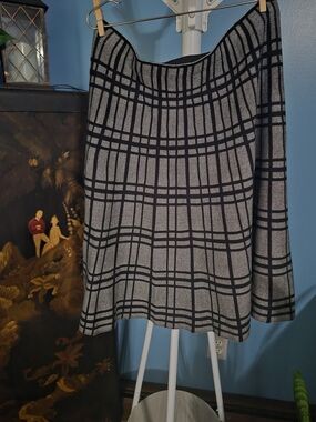 Vila Milano Geometric Grid Pattern Pleated Style Skirt